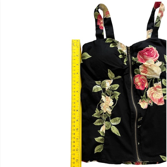 Floral Tank Top - Picture 8 of 9